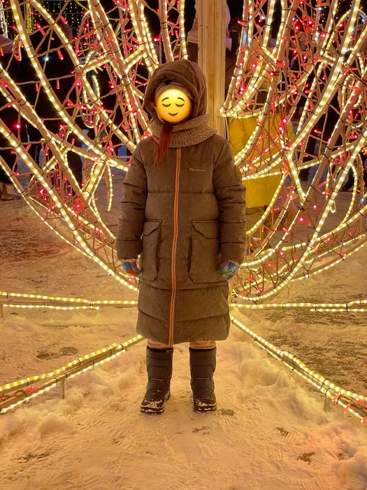 Зимняя куртка на девочку.