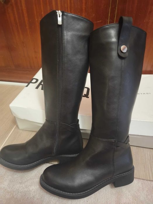 Нови ботуши номер 37