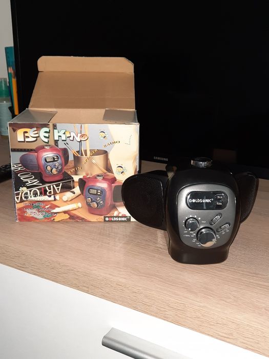 Radio portabil cu baterii