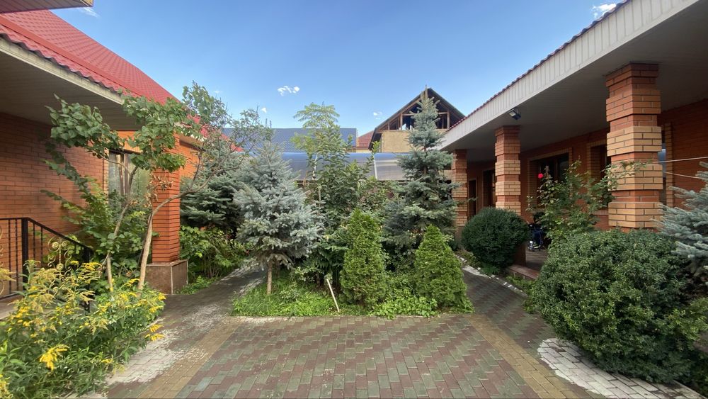 Дом под снос. Множество вариантов пишите на WhatsApp