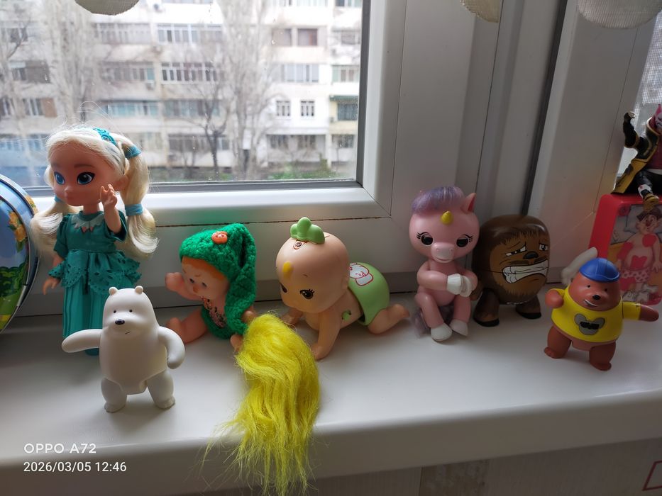 Продам игрушки, продам куклы.