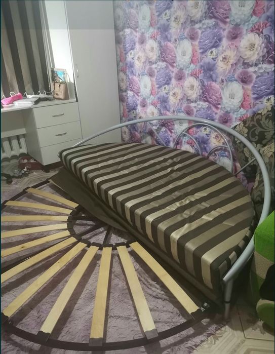 Продам диван кровать. Срочно.