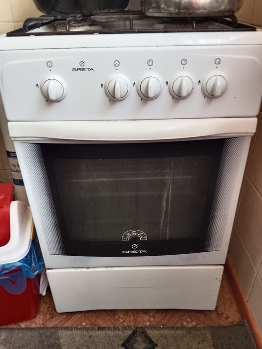 Продается Газовая плита Greta