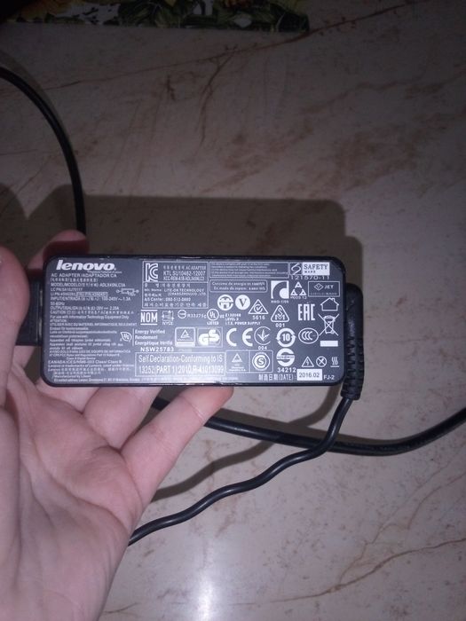 Cablu de incărcare pentru laptop lenovo