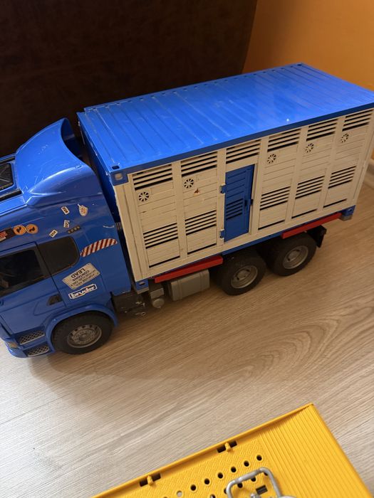 Детски камиони Scania и Volvo