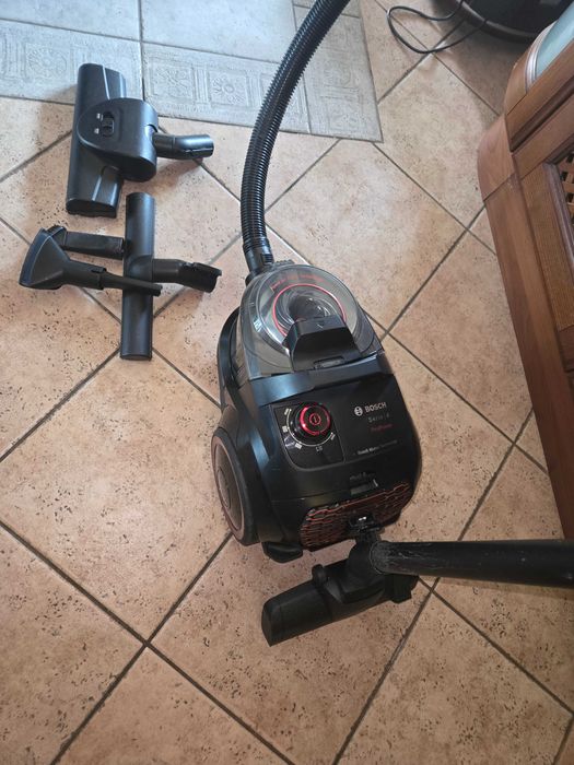 Прахосмукачка Bosch ProPover  series 4
