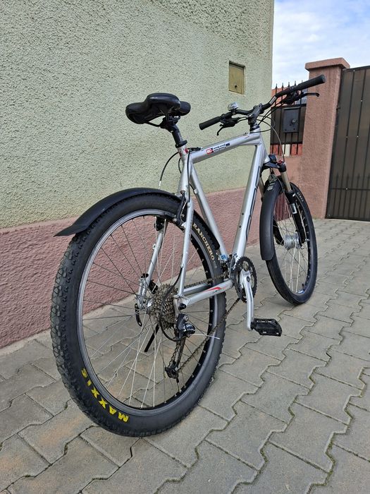 Bicicleta cu bara Felt  27 viteze, roti 26, aluminiu