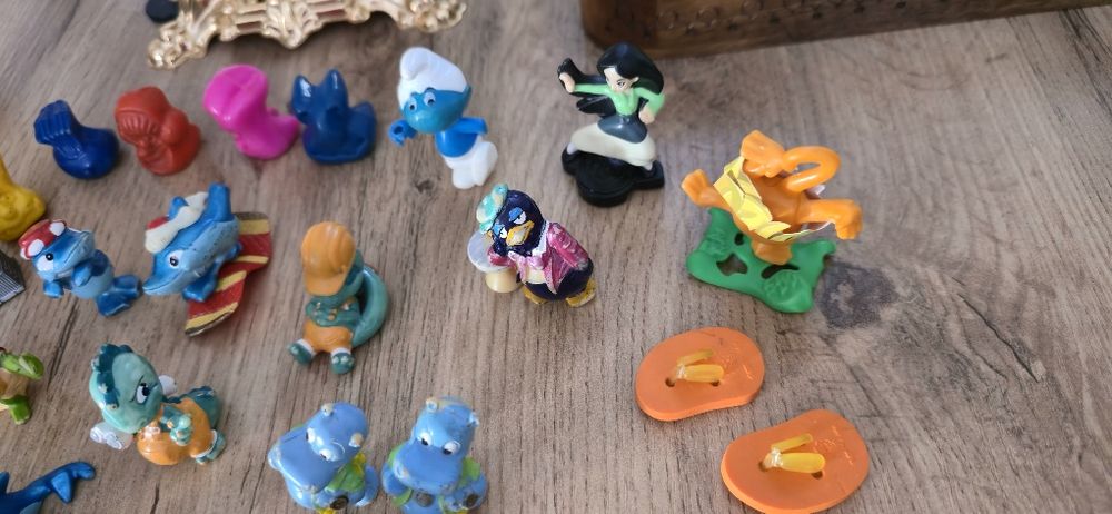 Игрушки Kinder Surprise