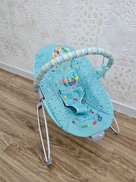 Детское кресло качалка в идеальном состоянии от месяца до года