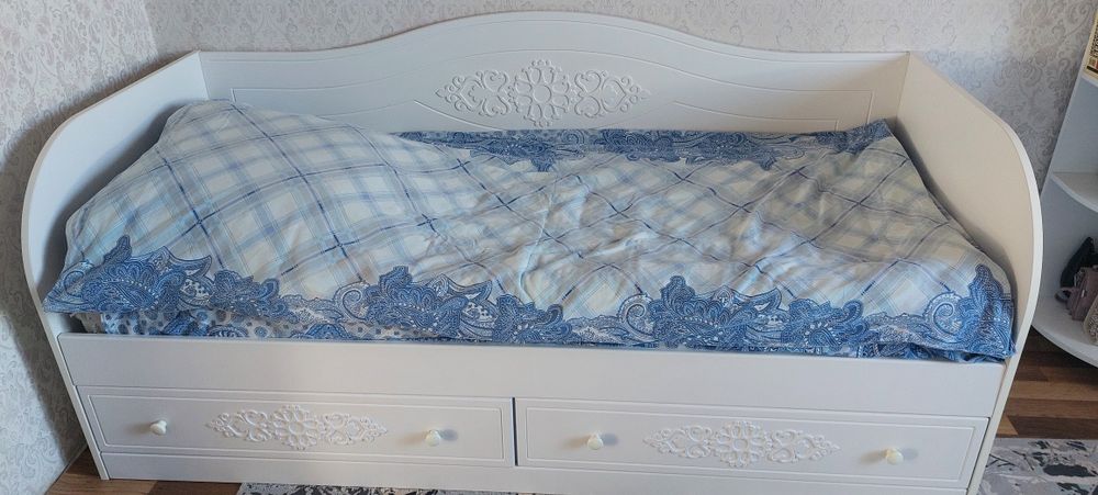 Продам мебель фирма "Любимый дом"