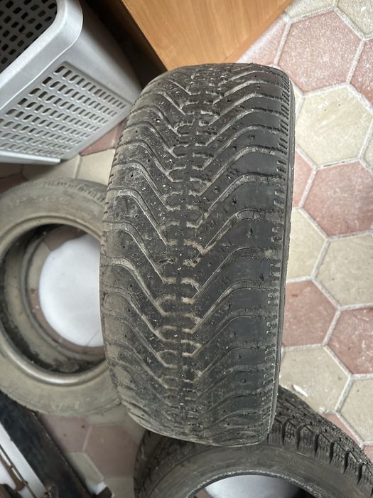 Продам зимний шина