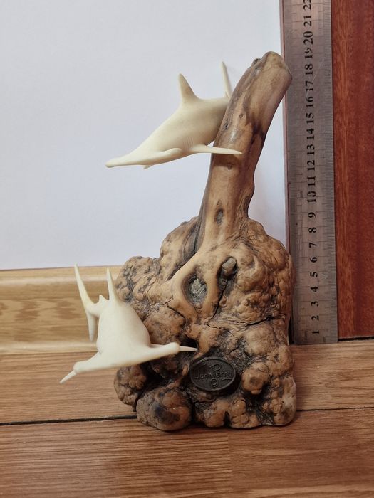 Скулптура на акули чук на Джон Пери от 1973г