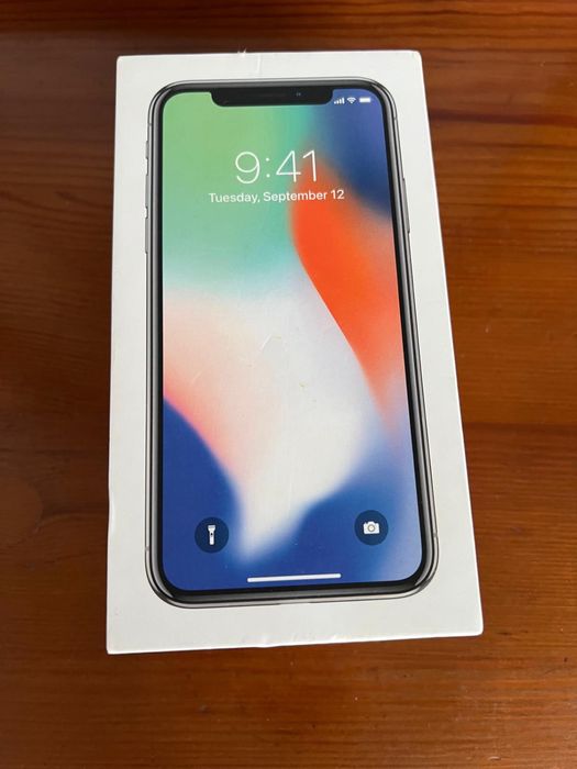 iPhone X в идеальном состоянии ПРОДАЖА!