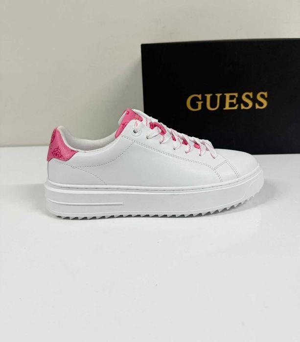 Guess Denesa4 Logolu