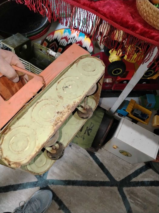 Игрушки ссср, жесть, 2шт.Смотрите фото.