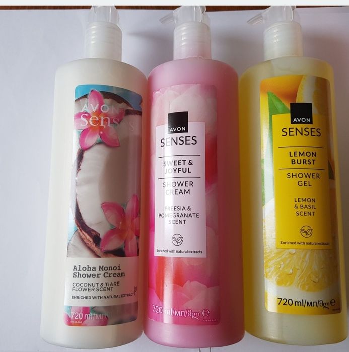 Set Avon 3 geluri de duș, 720 ml