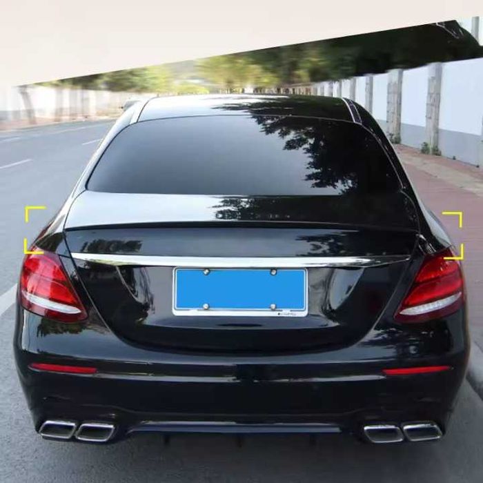 Eleron Portbagaj Lip Mercedes-Benz E-Class W213 [16-22], Negru Lucios