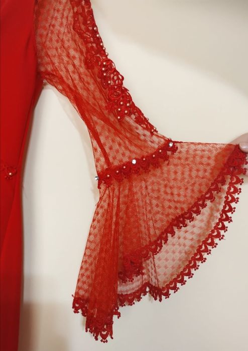 Rochie roșie elegantă