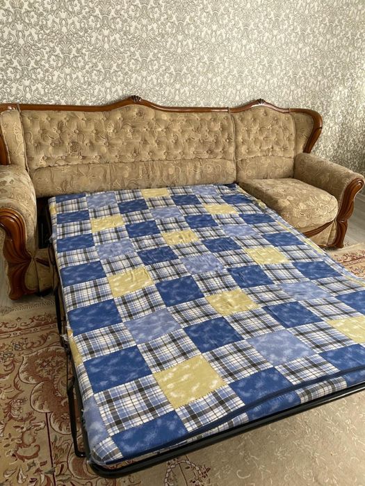 Диван гостинный