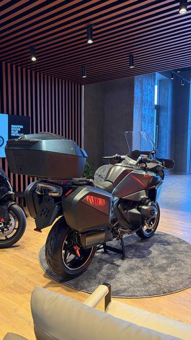BMW R1300RT Aurelius Green 2026