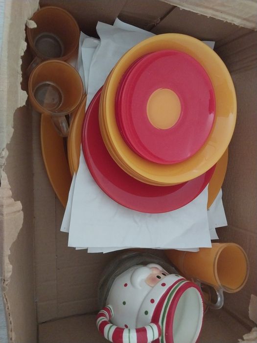 ПРОДАЕТСЯ набор посуды