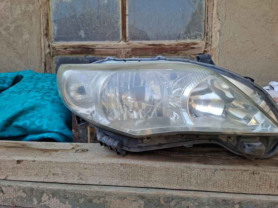 Toyota corolla 2012 Фары