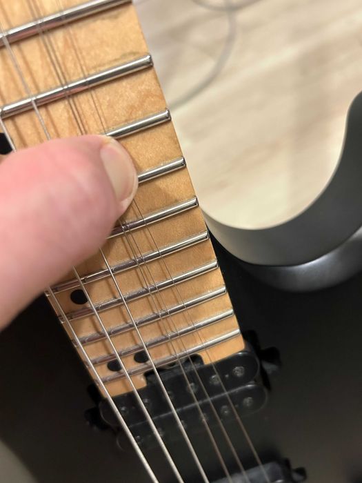 Китара Harley Benton Dullahan – DiMarzio Evolution, отлично състояние