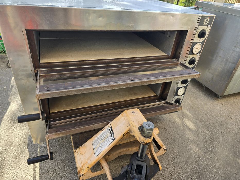 ФУРНА ЗА ПИЦА CUPPONE TZ435/2M,2022г,3500лв