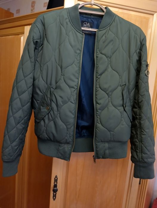 Дамско яке олекотено.