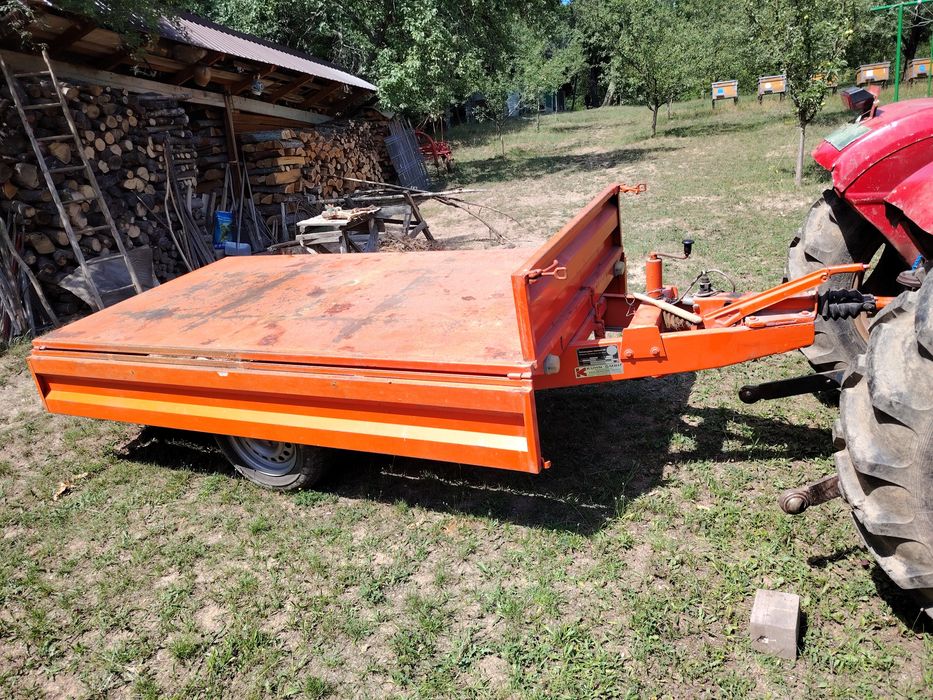 Remorcă basculabilă 1600 kg