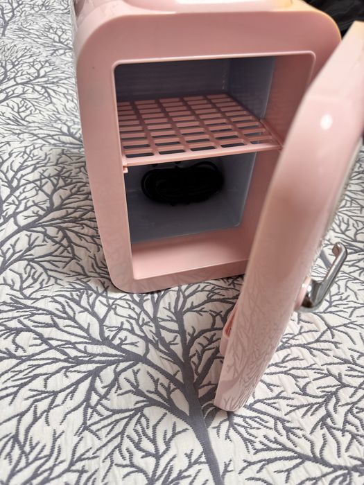 Mini frigider cosmetic Meloni – Beauty Fridge