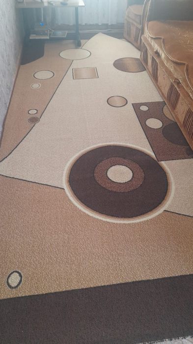 Продам ковёр в отличном состоянии