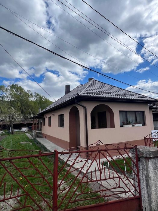 Casă de vânzare Cimpa
