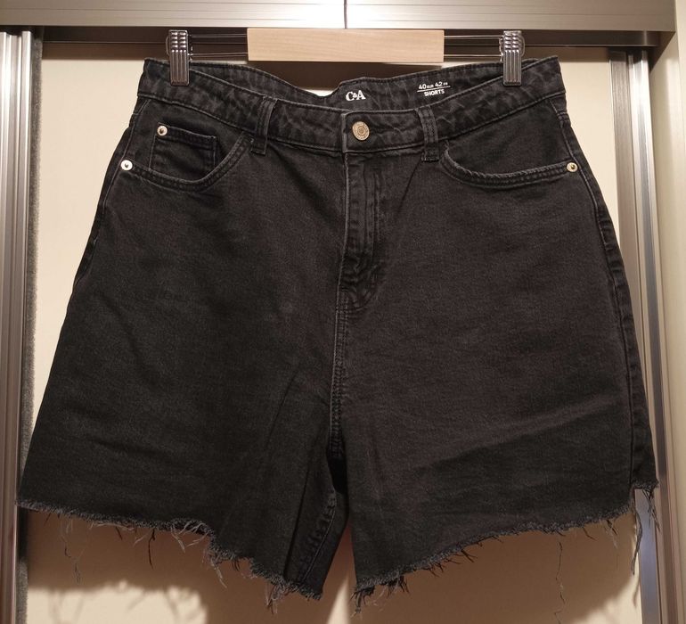 Pantaloni scurti jeans C&A, negri, mar.42