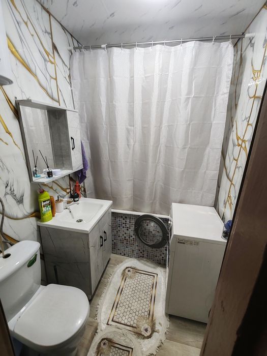 Продам дом на 2 хозяина, в хорошем районе