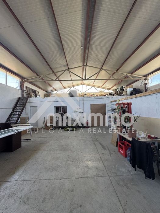 Дава се под наем Склад в Долни чифлик - 519 кв.м за 570 € - Снимка #7
