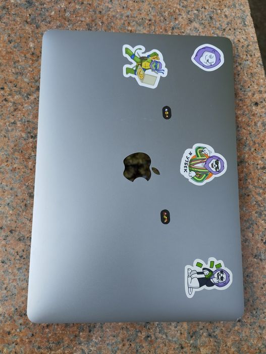 Macbook Pro M2 13 Inches 2022