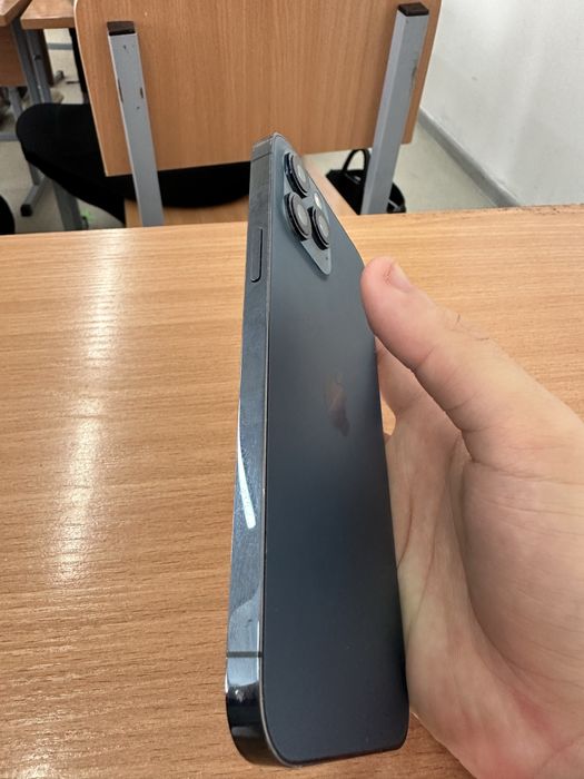 Продам 12 про макс