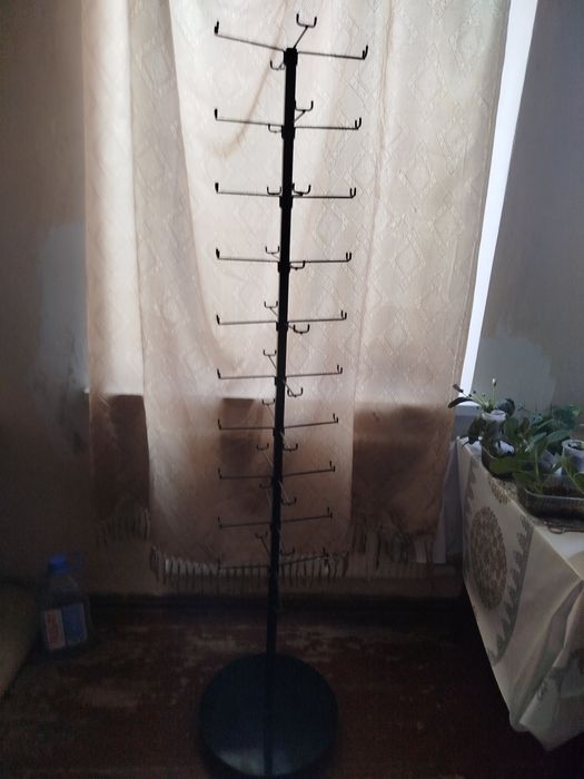 Вешалка в магазин вращающаяся для аксессуаров