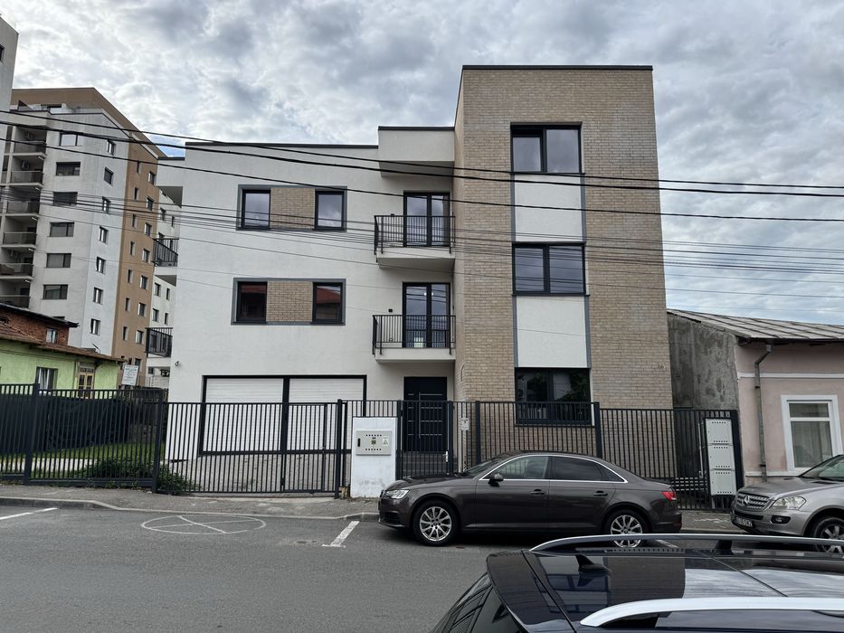Spatiu comercial centru 100 mp si 45 mp construiti strada Banu Maracine vanzare/inchiriere
