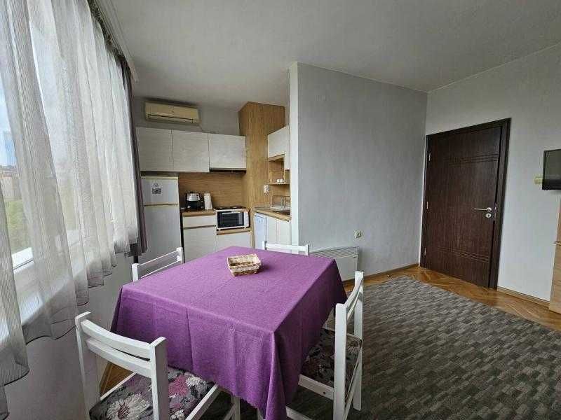 Дава се под наем Тристаен апартамент в Бургас, Лазур - 78 кв.м за 561 € - Снимка #9