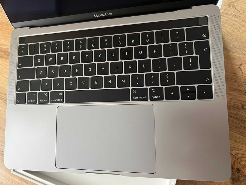Apple MacBook Pro 13-inch, 2019 Space Gray 256GB