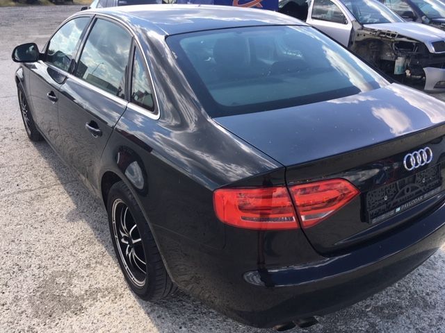 Dezmembrez Audi A4 B8 1,8 TFSI