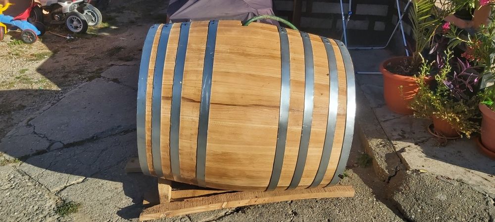 cada,tocitoare ,zacatoare,butoaie lemn butoaie stejar butoaie vin