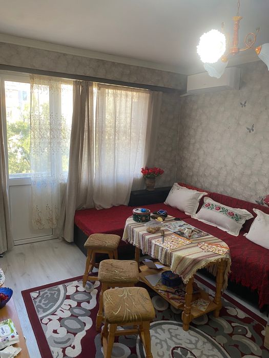 Апартамент в Етрополе обзаведен,слънчев на 4/ти етаж с асансьор.