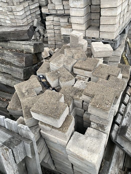 Продам б/у брусчатку