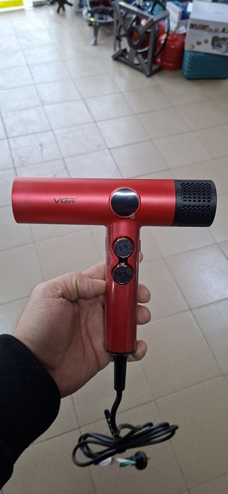 Професионален сешоар VGR Топ цена