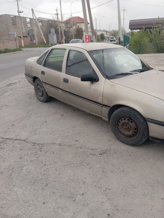 Продам Опель вектор 1 8