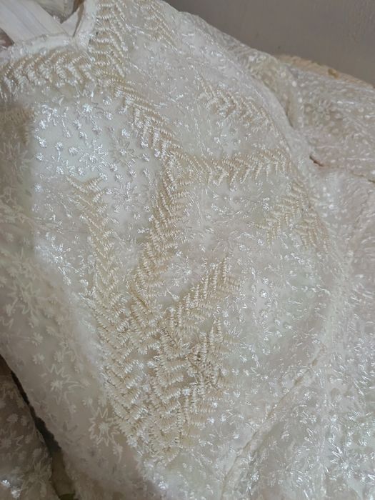 Oq ko'ylak Ayollar uchun