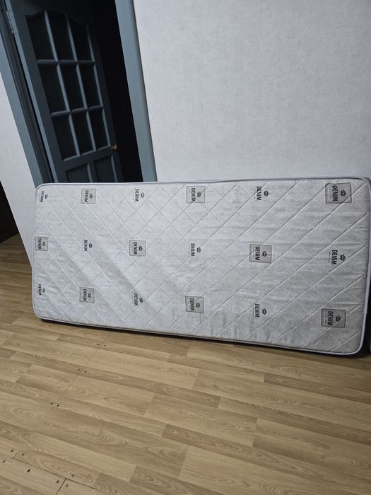 Продам матрас 90×200см